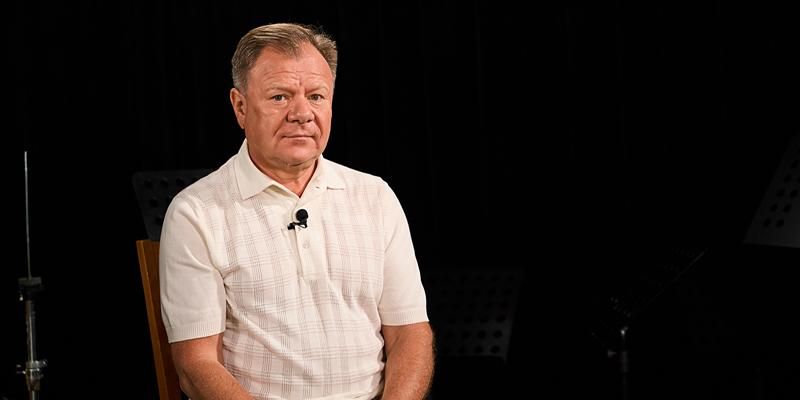 «Мне повезло заниматься делом, которое очень нравится». Игорь Бутман — о пути музыкантов и призвании