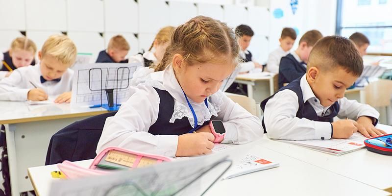 Cервис «Вывоз ненужных вещей» на mos.ru поможет подготовить детский гардероб перед 1 Сентября