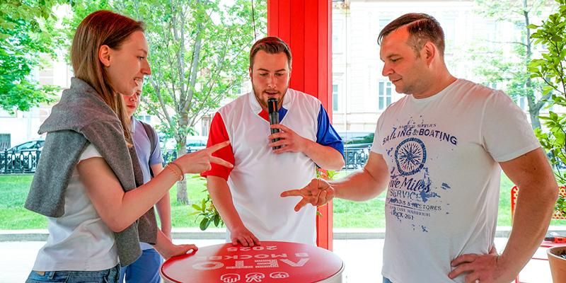 В финал чемпионата по игре «Камень, ножницы, бумага» прошли еще восемь человек
