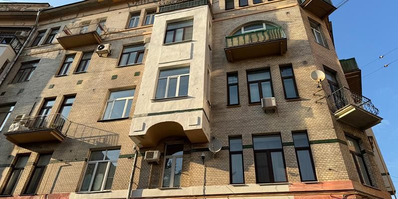 Исторический облик трех зданий восстанавливают на Плющихе