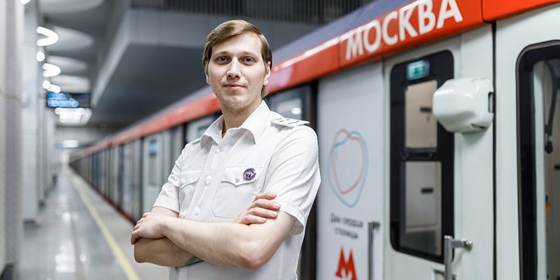 Любимое дело, признание и котики: лучший машинист метро в России — о работе на БКЛ, победе в конкурсе и хобби