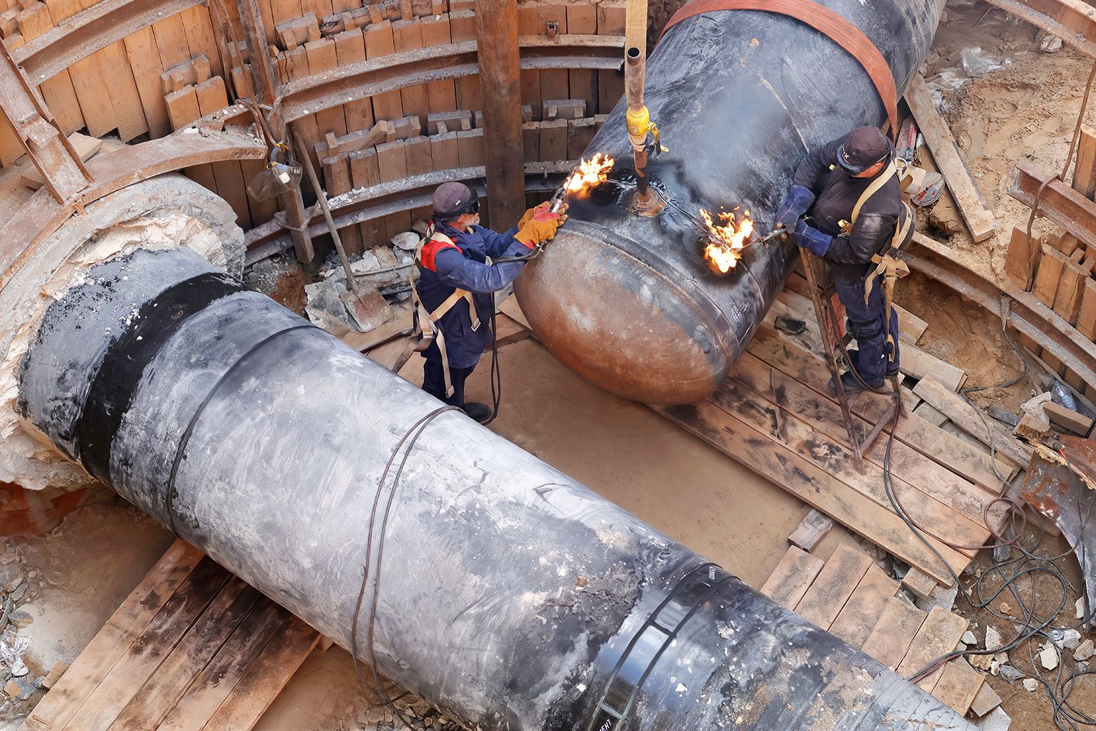 В Академическом районе завершили врезку нового газопровода в действующую систему