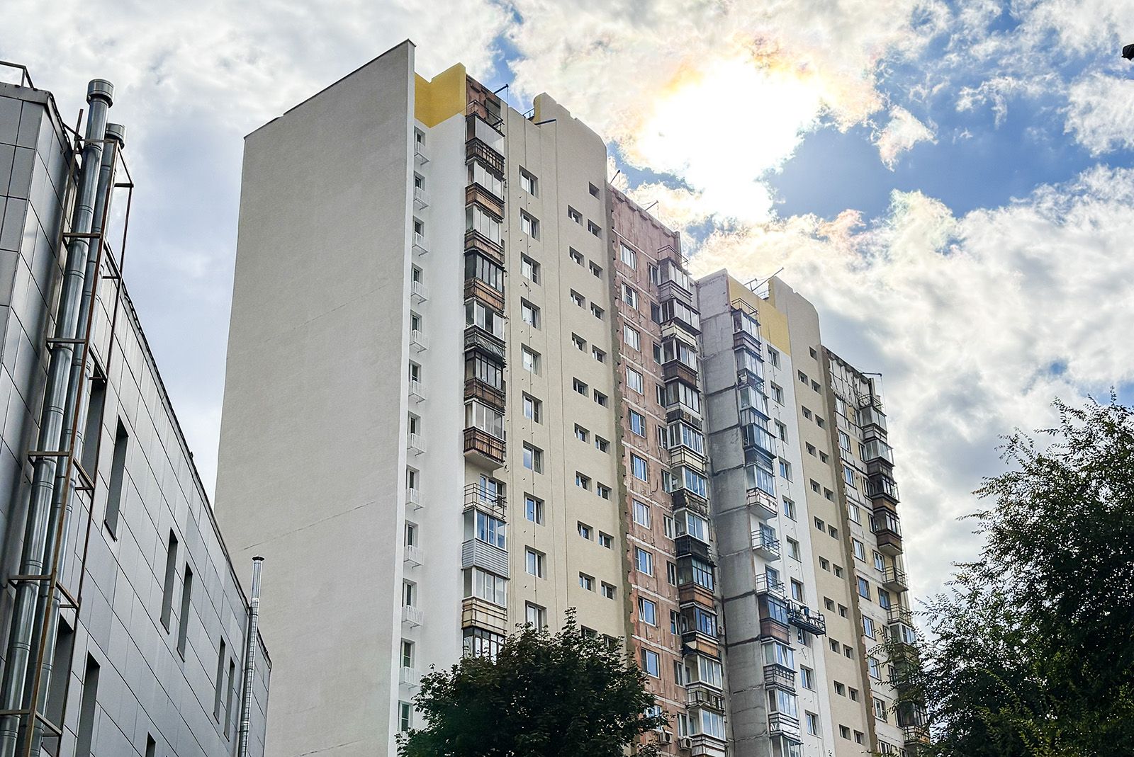 В Нагатино-Садовниках проходит капремонт пяти домов по современной технологии