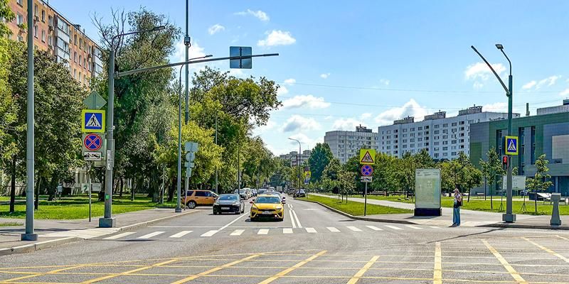 На улице Кухмистерова отремонтировали дорожное покрытие