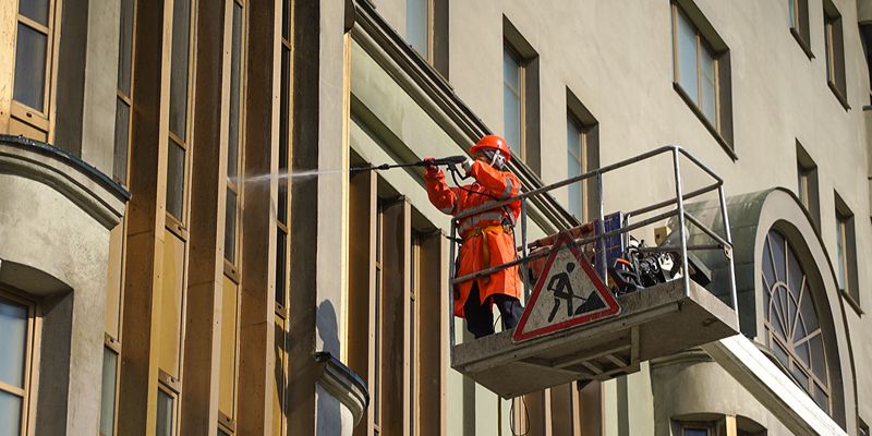 В столице промоют около двух тысяч инженерных сооружений до конца апреля