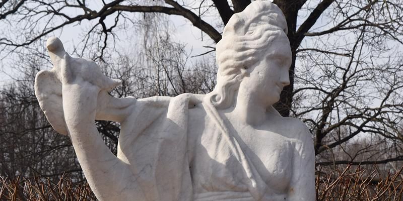 В усадьбе Кусково открыли парковую скульптуру после зимы