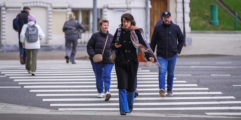 Ветер с порывами до 17 метров в секунду прогнозируют в столице