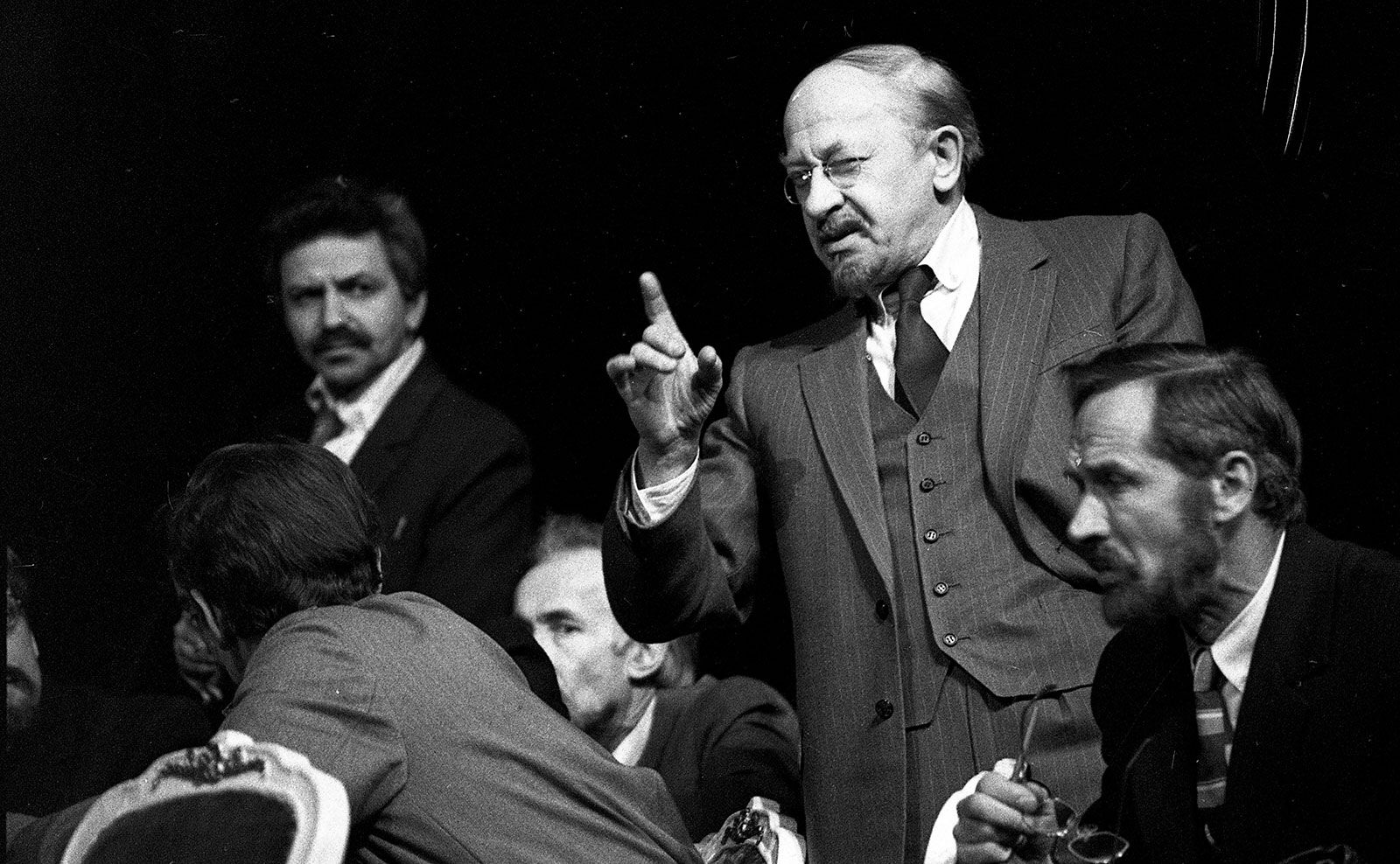 Человек, которого любили все: 100 лет со дня рождения Евгения Евстигнеева