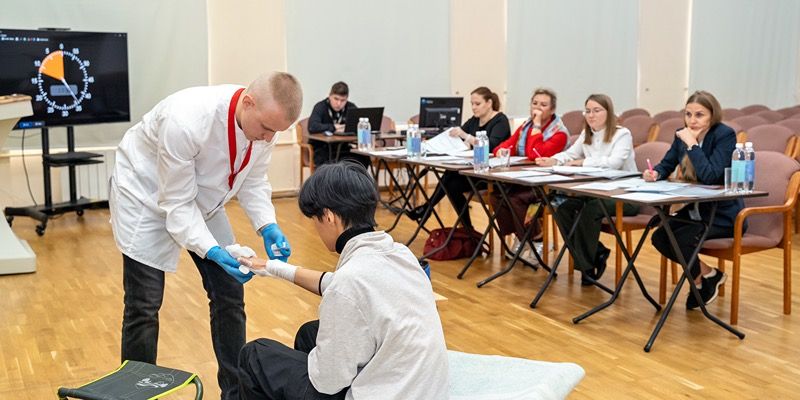В столичных колледжах провели отбор студентов в антарктическую экспедицию