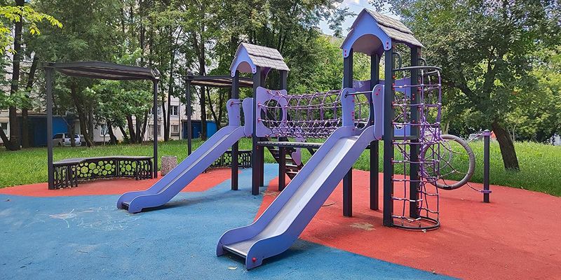 Дворы, клумбы, спортплощадки: как преображаются районы Москвы благодаря проекту «Активный гражданин»
