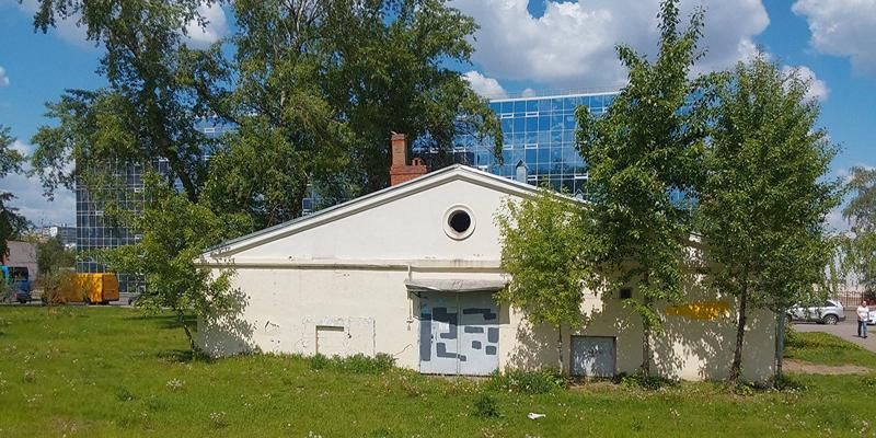 Город выставил на торги два нежилых здания в районах Нагорный и Гольяново
