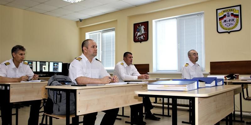 Когда опыт становится профессией: день учителя в Московском авиацентре
