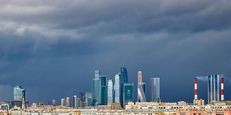 Сильный ветер сохранится в столице в течение дня