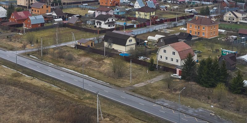 До 2026 года к подмосковным дачным поселкам подведут шесть автомобильных дорог