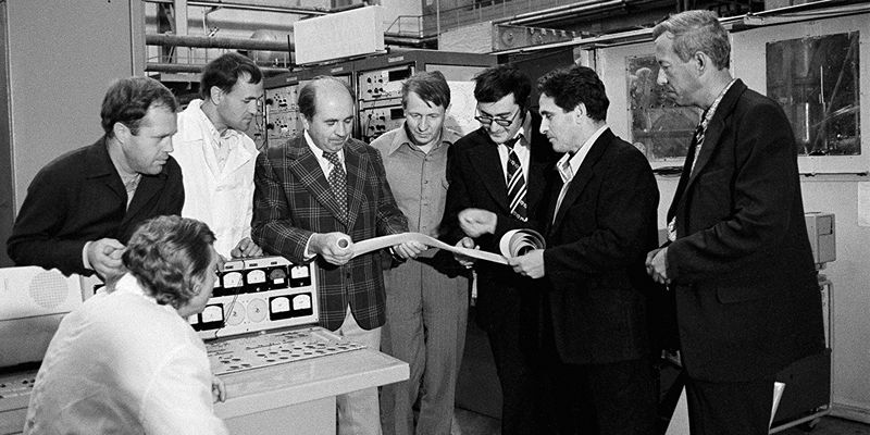 Главархив опубликовал альбом с фотографиями советских и российских ученых ко Дню российской науки