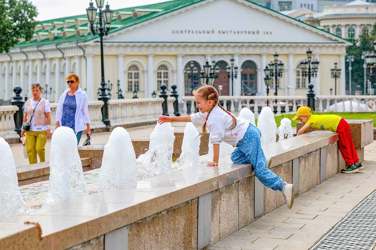 Фонтан «Каскад» на Манежной площади привели в порядок