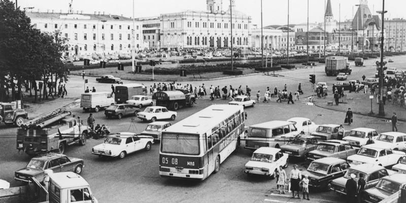 Где парковать машины в столице: Главархив – о том, как организовывали стоянки в 1979 году