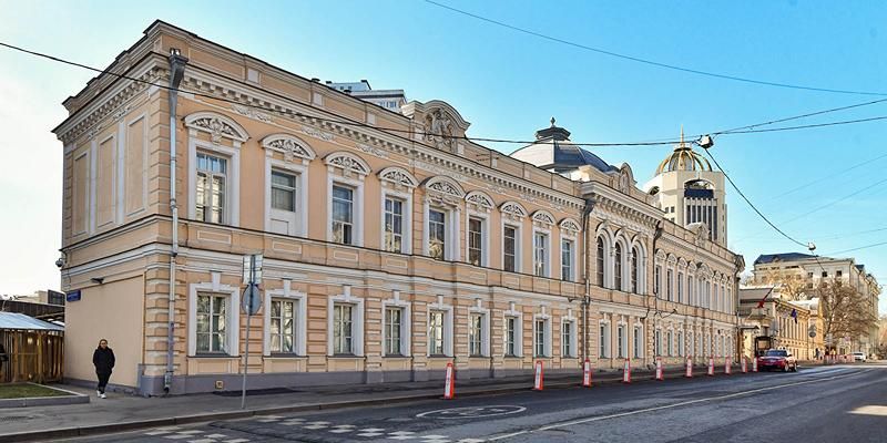 На Поварской улице началась реставрация фасадов усадьбы Грачевых