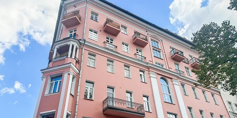 Три исторических доходных дома обновляют в центре Москвы