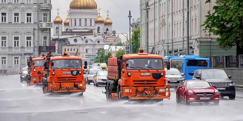 В Москве перед зимой промыли дороги и тротуары