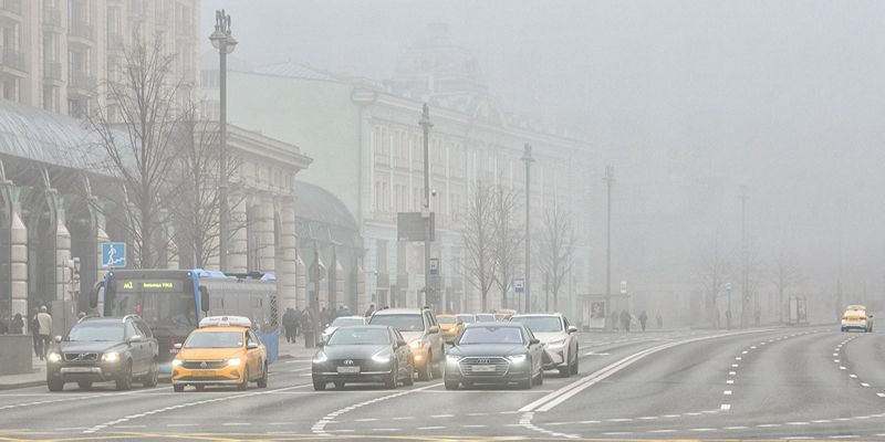 Москвичей просят быть внимательными из-за тумана