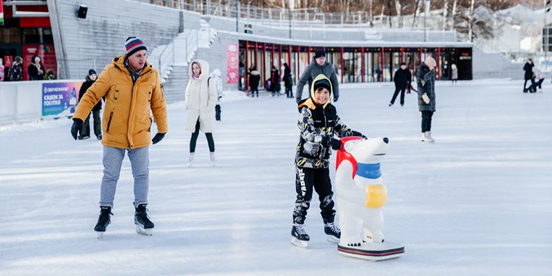 Уверенно скользить по льду и снегу: какие спортивные занятия выбрать в столичных парках