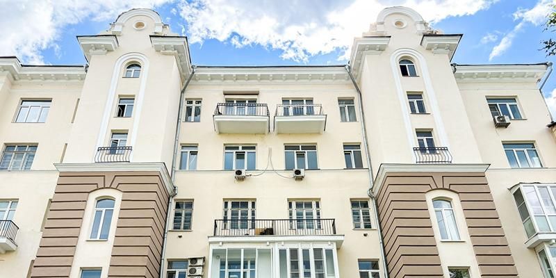 Более 30 домов с люкарнами обновили по программе капитального ремонта в Москве с 2015 года