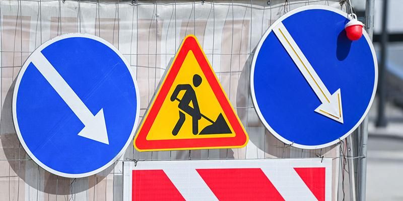 В шести округах Москвы временно изменится схема движения транспорта