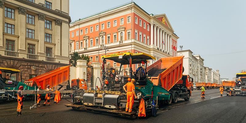 Работы по замене асфальта на Тверской улице перенесены