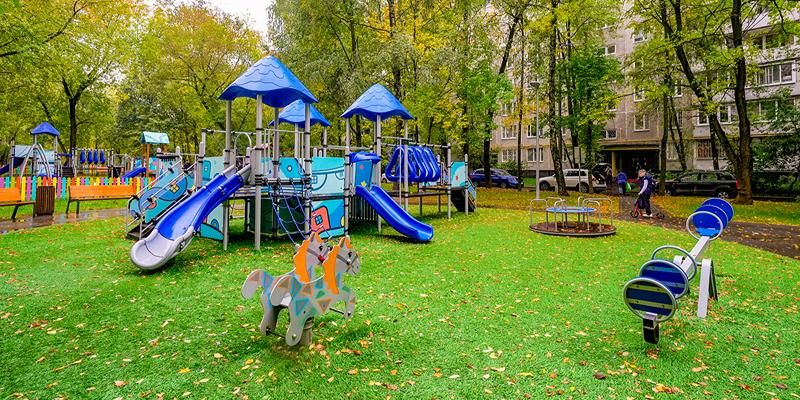Современную игровую площадку обустроили в Чертанове Центральном