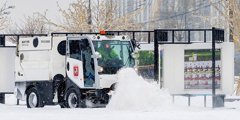 Уборку снега в столице ведут в круглосуточном режиме