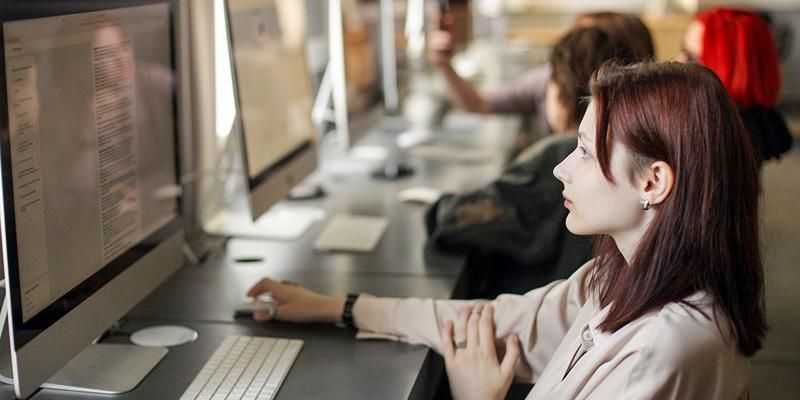 Студенты московского техникума улучшили успеваемость при помощи ИИ-платформы