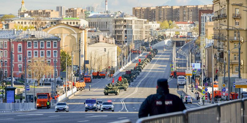 Схема движения транспорта в центре Москвы изменится 23 апреля