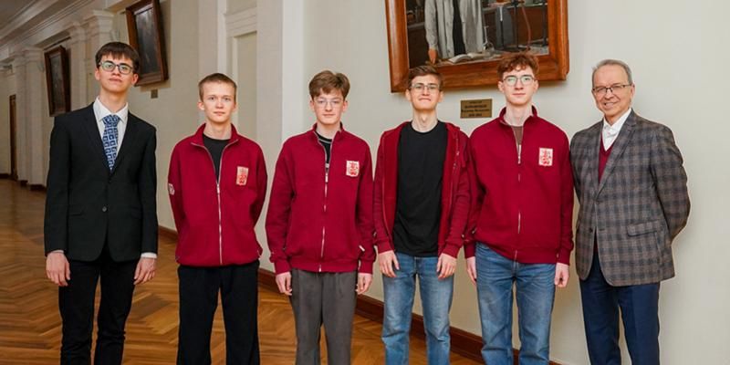 В Москве начинается 60-я Международная Менделеевская олимпиада школьников по химии