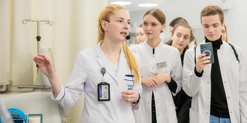 300 столичных компаний и учреждений проведут образовательные экскурсии и тренинги для школьников