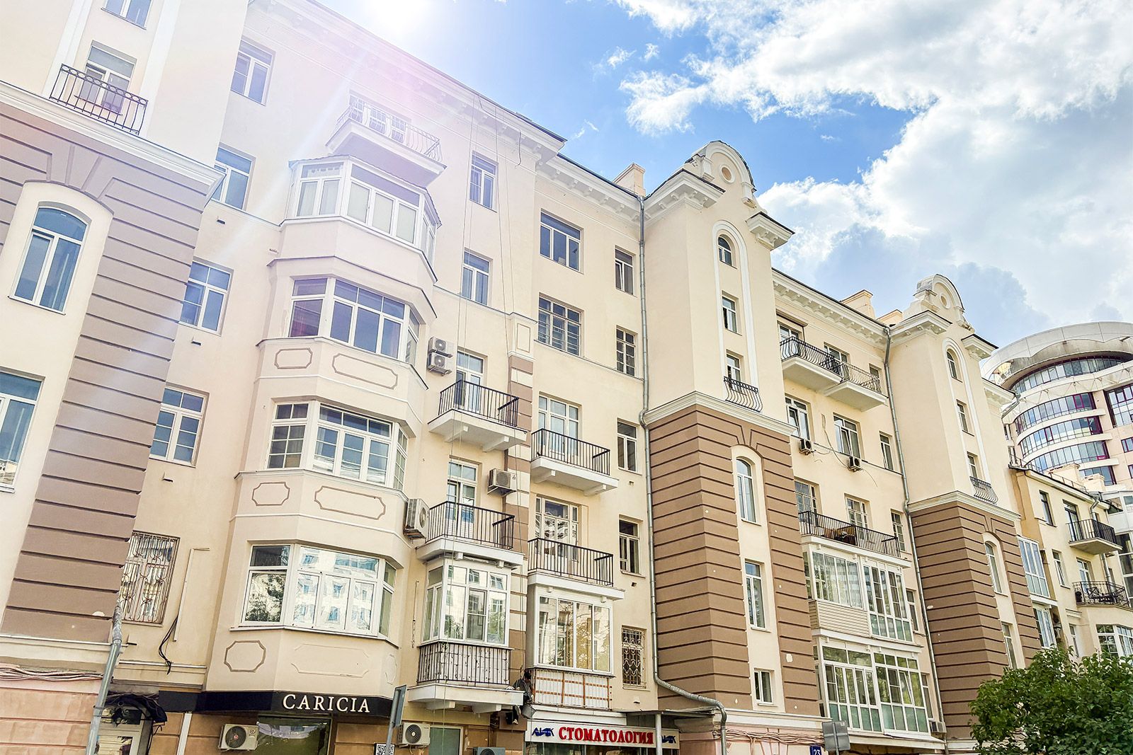 На Новом Арбате обновят дом в стиле неоклассики