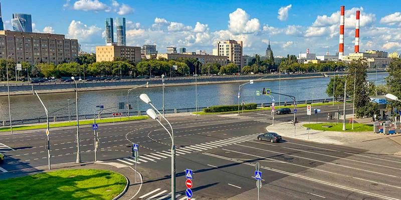 На Новодевичьей набережной завершили комплексный ремонт