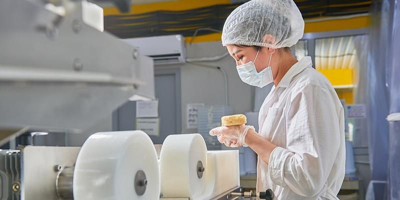 Более чем на 20 процентов увеличили объем отгруженных продуктов столичные предприятия пищевой промышленности в прошлом году