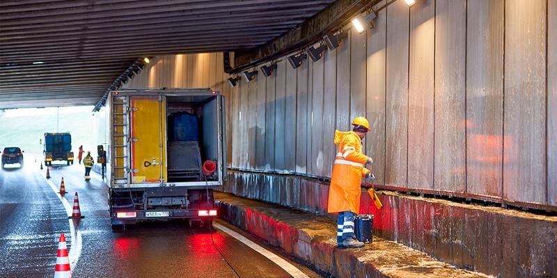 В столице приступили к сезонной промывке транспортных тоннелей