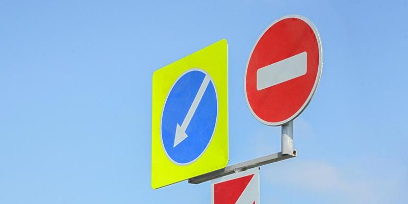 В трех округах Москвы в марте изменится схема движения транспорта