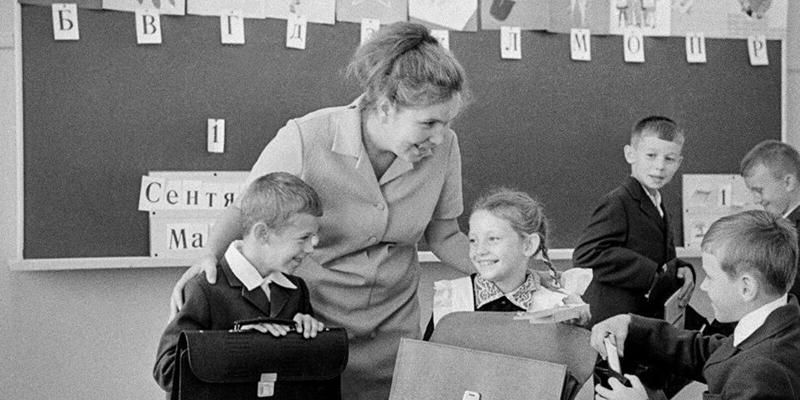 Борьба за разделение труда: Главархив – о том, как облегчали условия работы для женщин в 1960-х годах