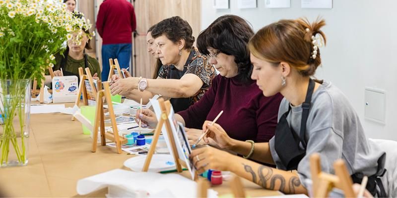 Раскрыть свои таланты: какие кружки и секции откроют осенью в библиотеках и культурных центрах столицы