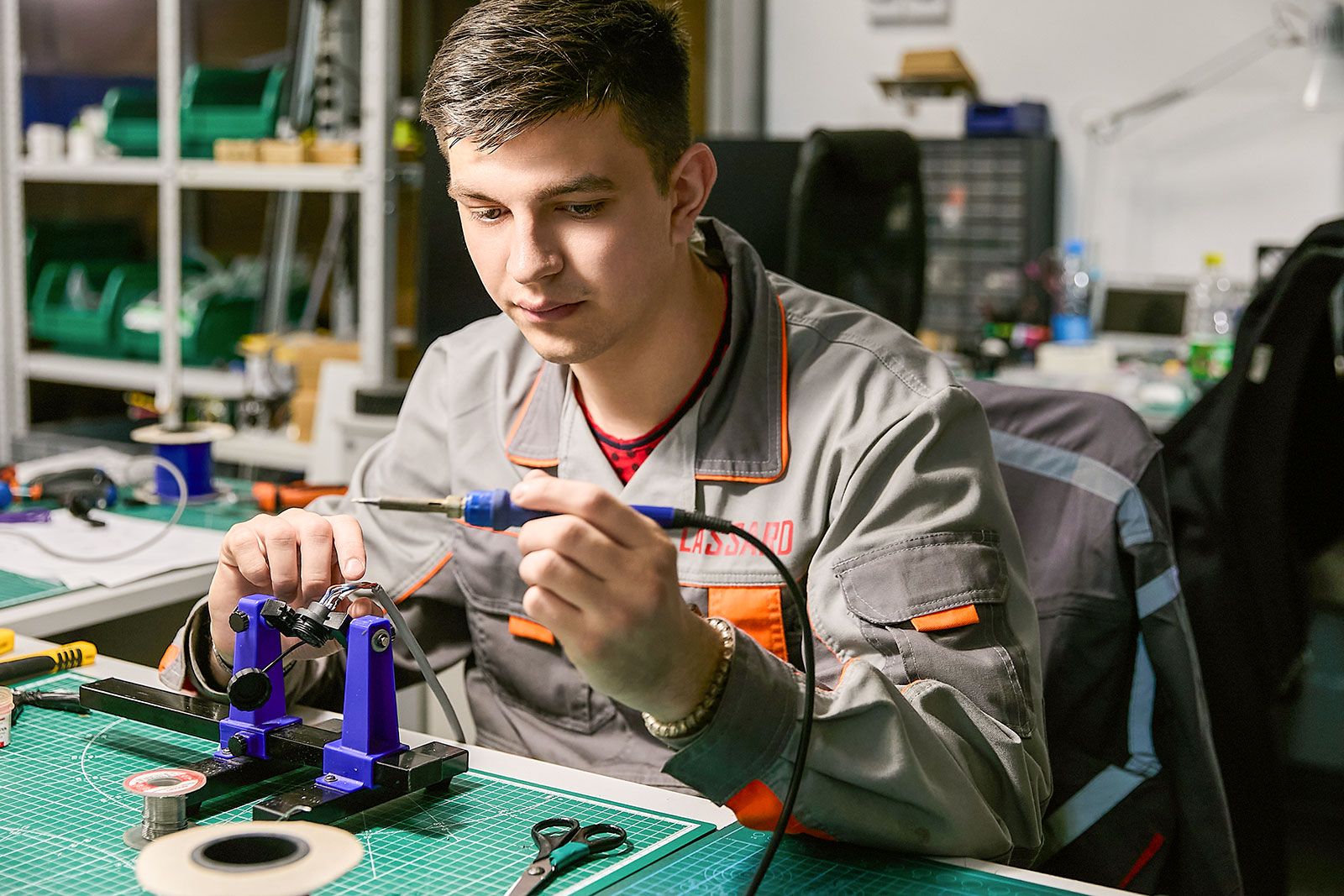 От микроэлектроники до фармацевтики: на предприятиях ОЭЗ «Технополис Москва» начался сезон стажировок