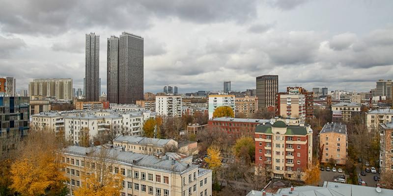 Более 600 крыш жилых домов обновили специалисты с начала года