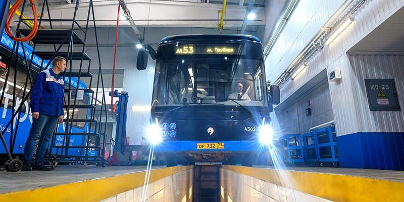 Городские автобусы и электробусы подготовили к работе в зимний период