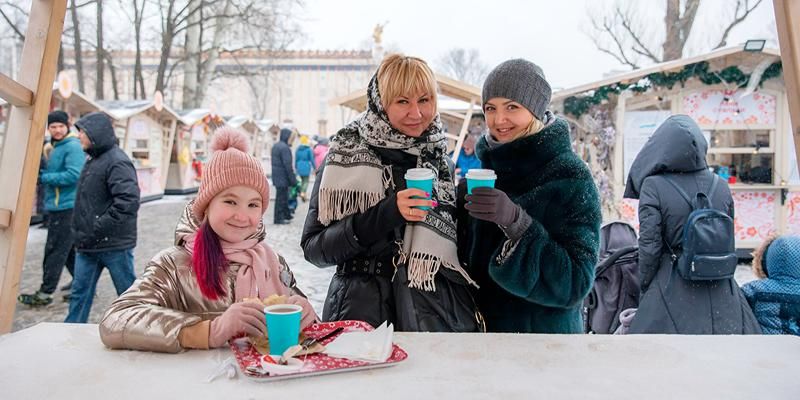 Новогодняя ярмарка проекта «Зима в Москве» ждет гостей ВДНХ на каникулах