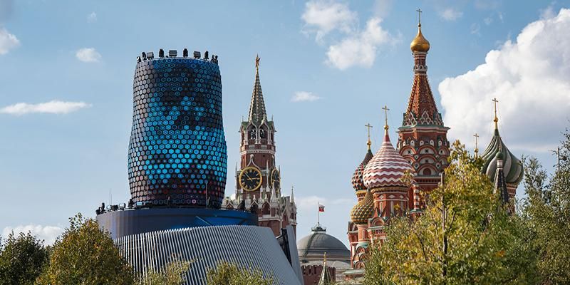 Инновационную достопримечательность «Матрешка Москвы» в «Зарядье» переводят на летний режим работы