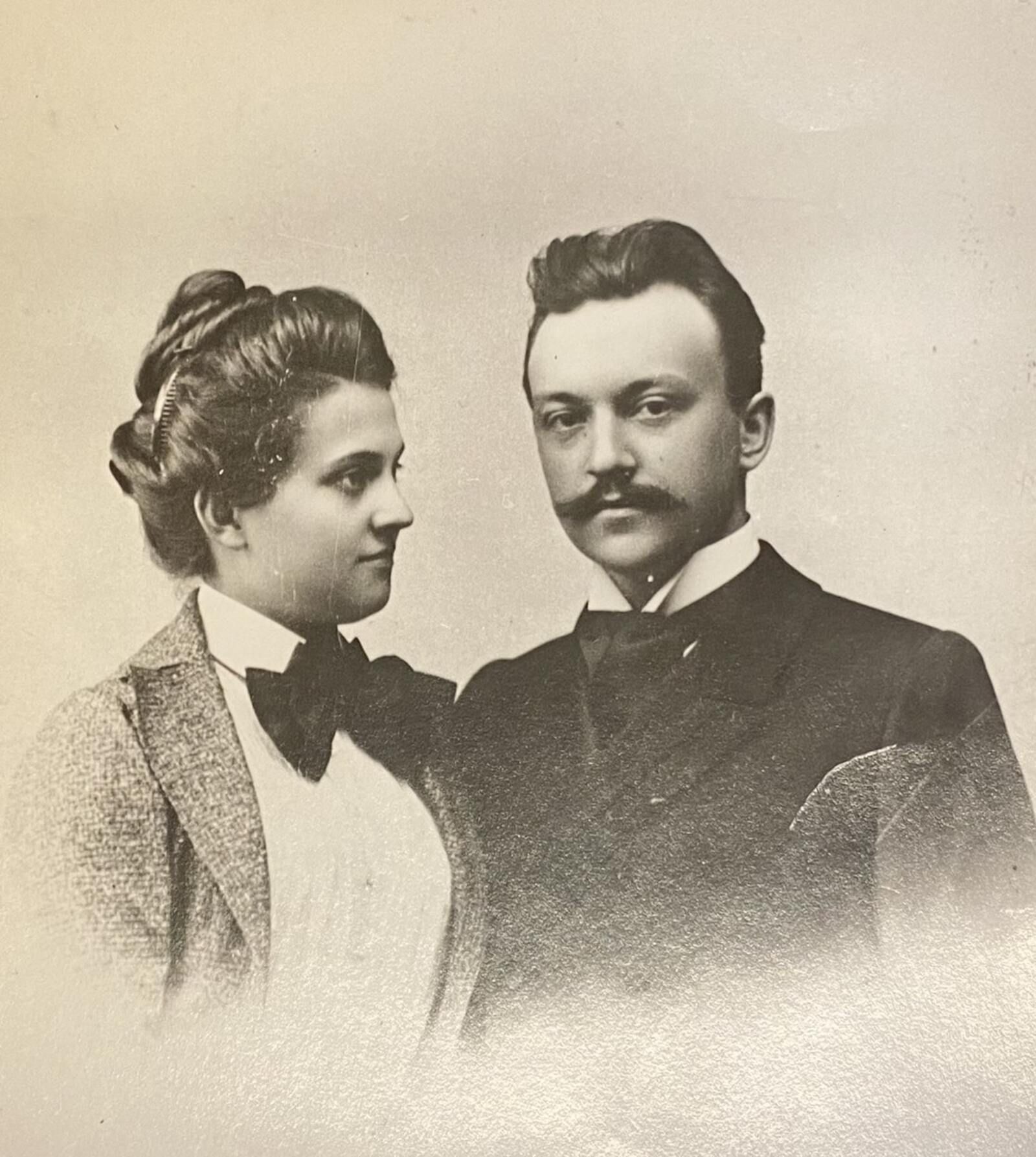 Дмитрий Ушаков с женой Александрой. Нач. 1900-х гг. Главархив Москвы
