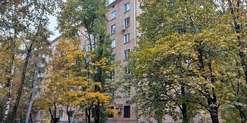 Предприниматели могут приобрести коммерческое помещение в Ломоносовском районе
