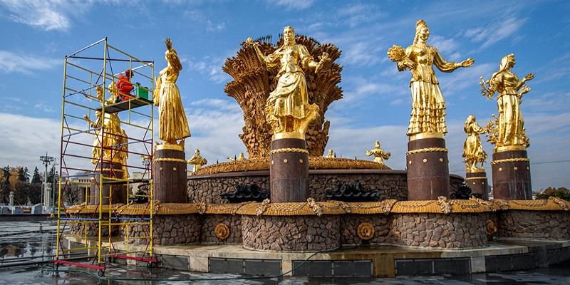 В Москве началась подготовка фонтанов к завершению сезона